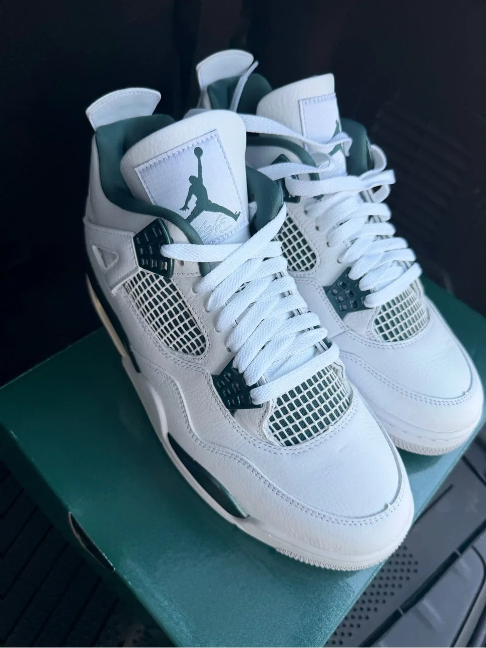 Jordan 4 Men's White and Teal Retro Sneakers